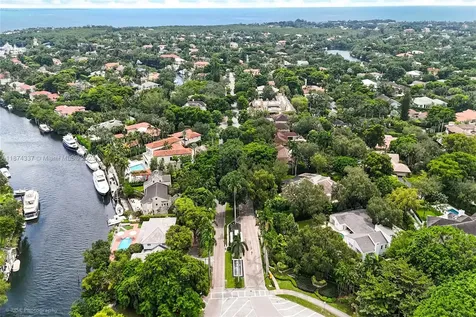277 Veleros Court Coral Gables FL 33143