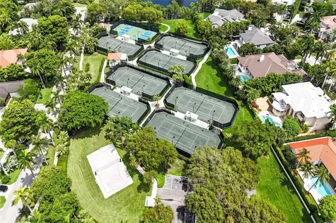 277 Veleros Court Coral Gables FL 33143