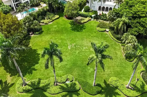 277 Veleros Court Coral Gables FL 33143