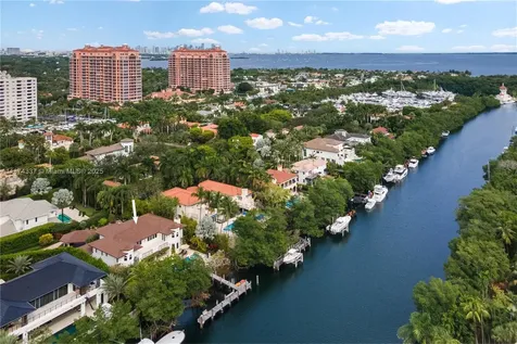 277 Veleros Court Coral Gables FL 33143