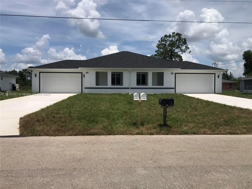 4572 Golfview Boulevard Lehigh Acres FL 33973