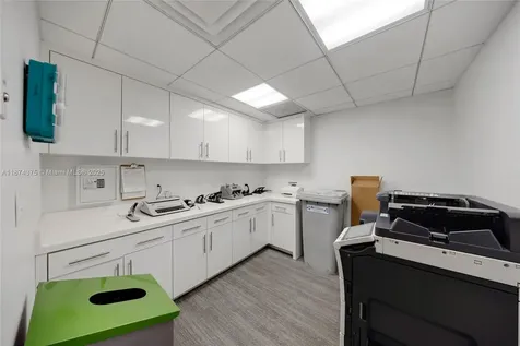 4725 SW 8th Street Miami FL 33134