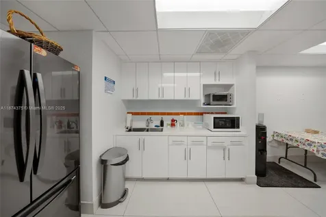4725 SW 8th Street Miami FL 33134