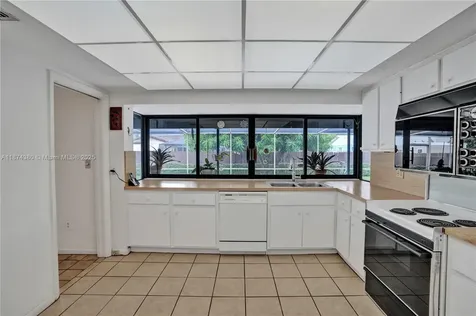 8280 SW 205th Street Cutler Bay FL 33189