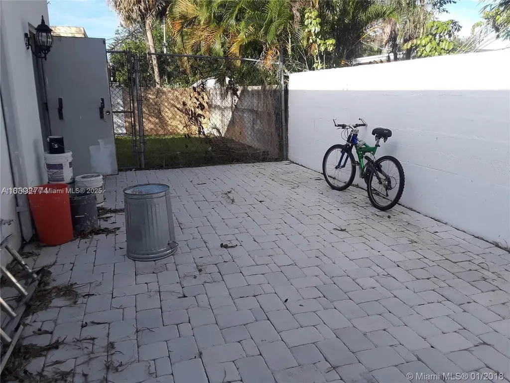 1512 NE 4th Avenue Fort Lauderdale FL 33304
