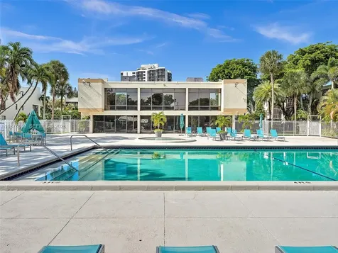 20401 NE 30th Avenue Aventura FL 33180