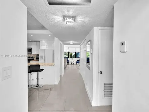 20401 NE 30th Avenue Aventura FL 33180