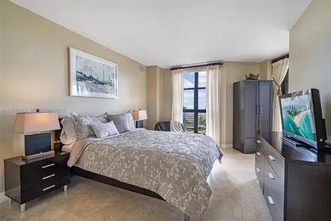 2000 Towerside Terrace Miami FL 33138