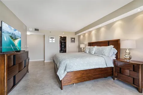 2000 Towerside Terrace Miami FL 33138