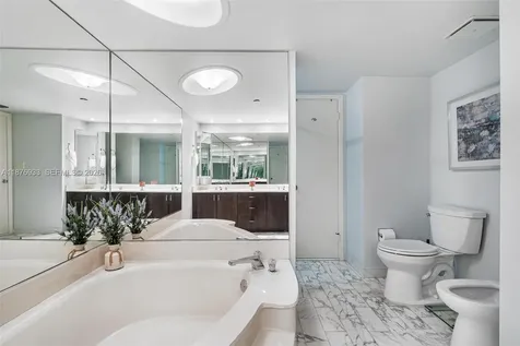 2000 Towerside Terrace Miami FL 33138