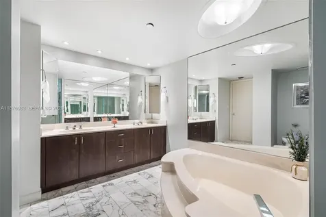 2000 Towerside Terrace Miami FL 33138