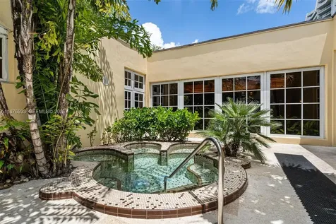 2000 Towerside Terrace Miami FL 33138
