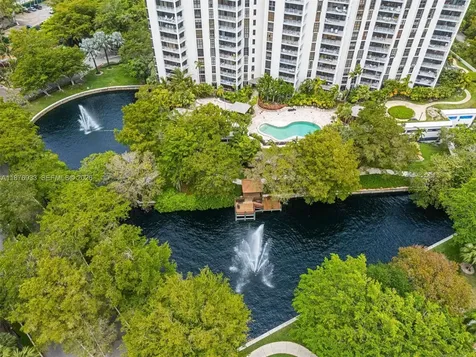 2000 Towerside Terrace Miami FL 33138