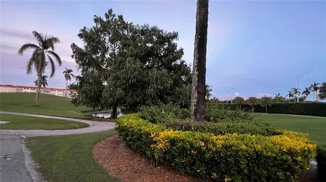 671 S Hollybrook Drive Pembroke Pines FL 33025