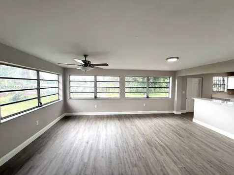 2920 NW 179th Street Miami Gardens FL 33056