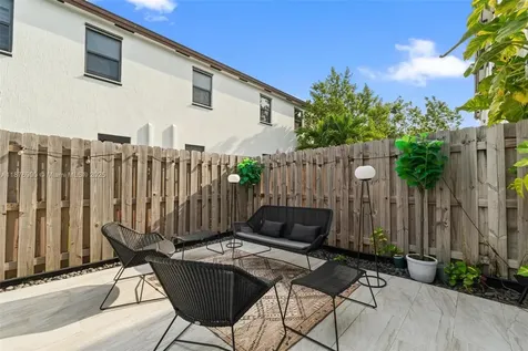 403 NE 212th Street Miami FL 33179