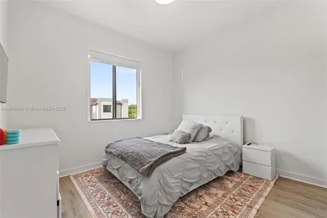 403 NE 212th Street Miami FL 33179