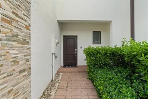 403 NE 212th Street Miami FL 33179