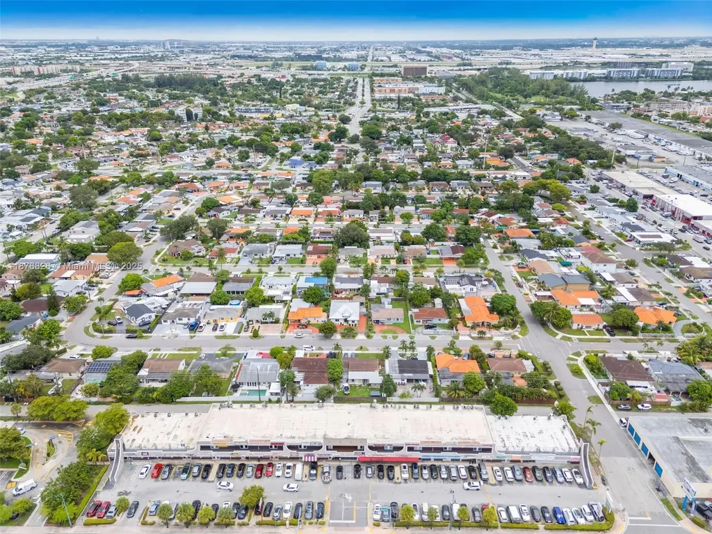 7147 SW 8th Street Miami FL 33144