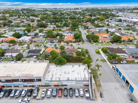 7147 SW 8th Street Miami FL 33144