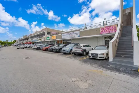 7147 SW 8th Street Miami FL 33144