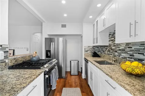 642 86th Street Miami Beach FL 33141