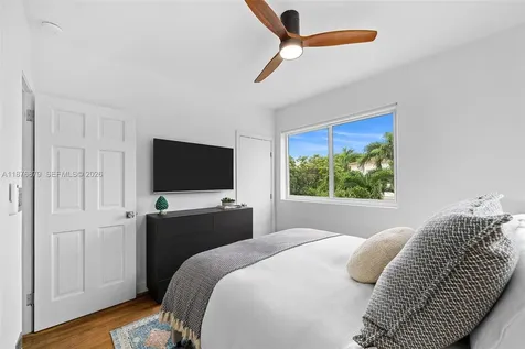 642 86th Street Miami Beach FL 33141