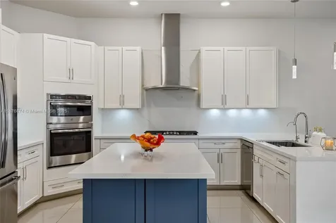 10470 S Lago Vista Circle Parkland FL 33076