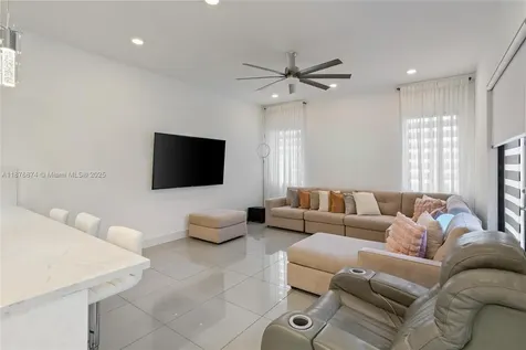 10470 S Lago Vista Circle Parkland FL 33076