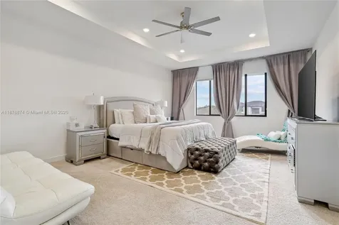 10470 S Lago Vista Circle Parkland FL 33076
