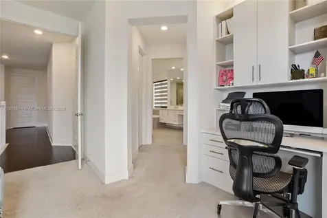 10470 S Lago Vista Circle Parkland FL 33076