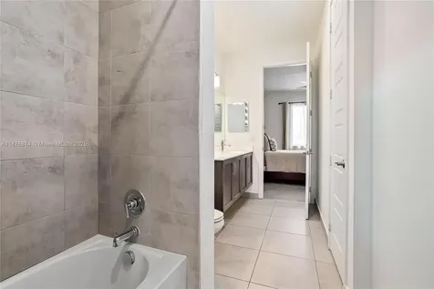 10470 S Lago Vista Circle Parkland FL 33076