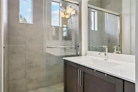 10470 S Lago Vista Circle Parkland FL 33076