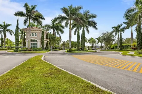 4754 Eucalyptus Drive Hollywood FL 33021