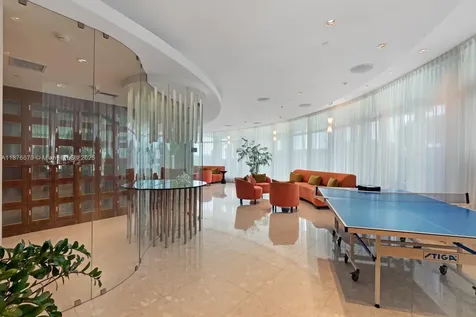 3801 Collins Avenue Miami Beach FL 33140