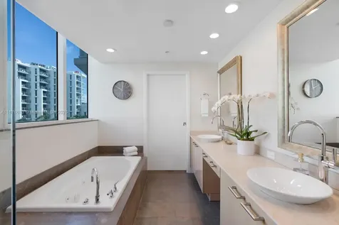 3801 Collins Avenue Miami Beach FL 33140