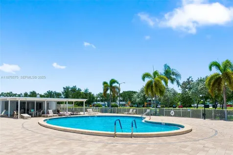 431 Markham T Deerfield Beach FL 33442