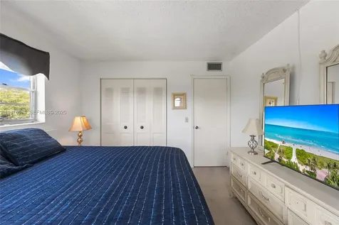 431 Markham T Deerfield Beach FL 33442