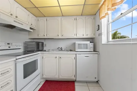 431 Markham T Deerfield Beach FL 33442