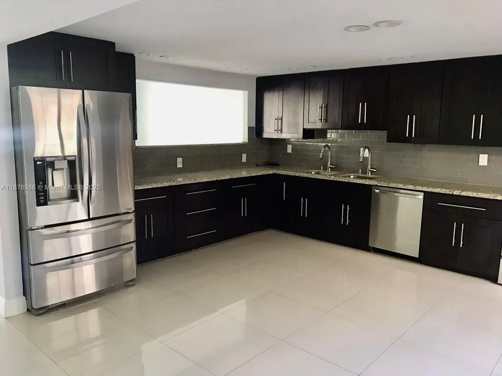 20381 NE 30th Avenue Aventura FL 33180