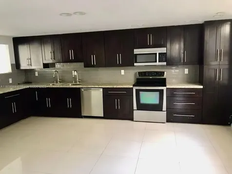 20381 NE 30th Avenue Aventura FL 33180