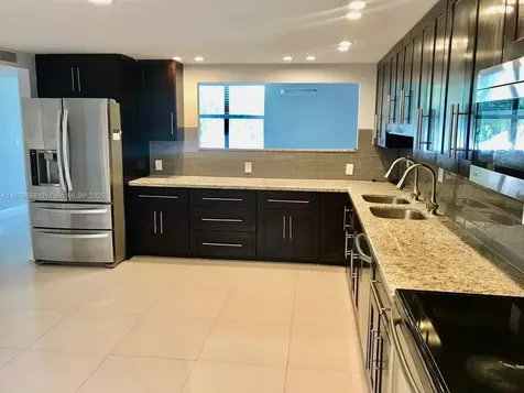 20381 NE 30th Avenue Aventura FL 33180