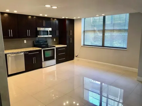 20381 NE 30th Avenue Aventura FL 33180