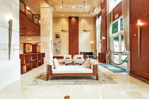 19501 W Country Club Drive Aventura FL 33180