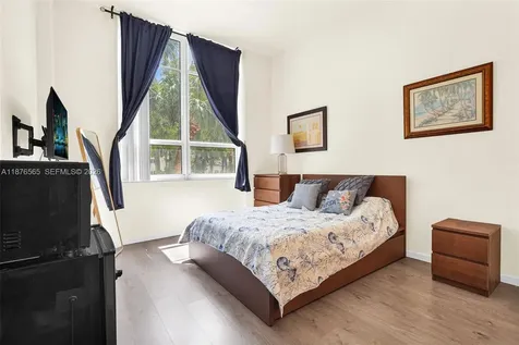 19501 W Country Club Drive Aventura FL 33180