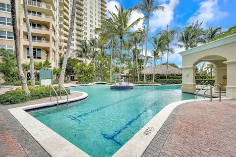 19501 W Country Club Drive Aventura FL 33180