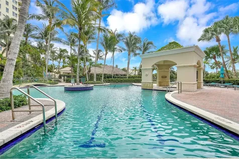 19501 W Country Club Drive Aventura FL 33180