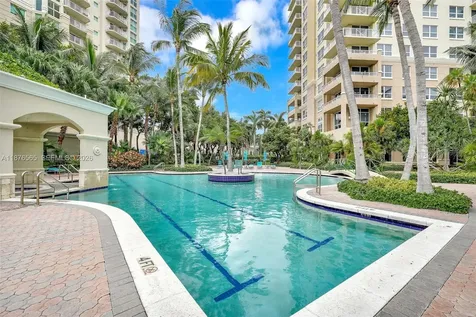 19501 W Country Club Drive Aventura FL 33180