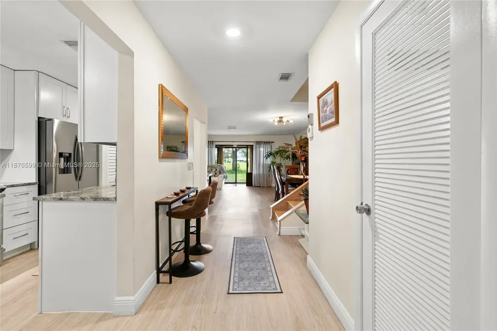 9286 Vista Del Lago Boca Raton FL 33428