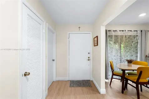 9286 Vista Del Lago Boca Raton FL 33428